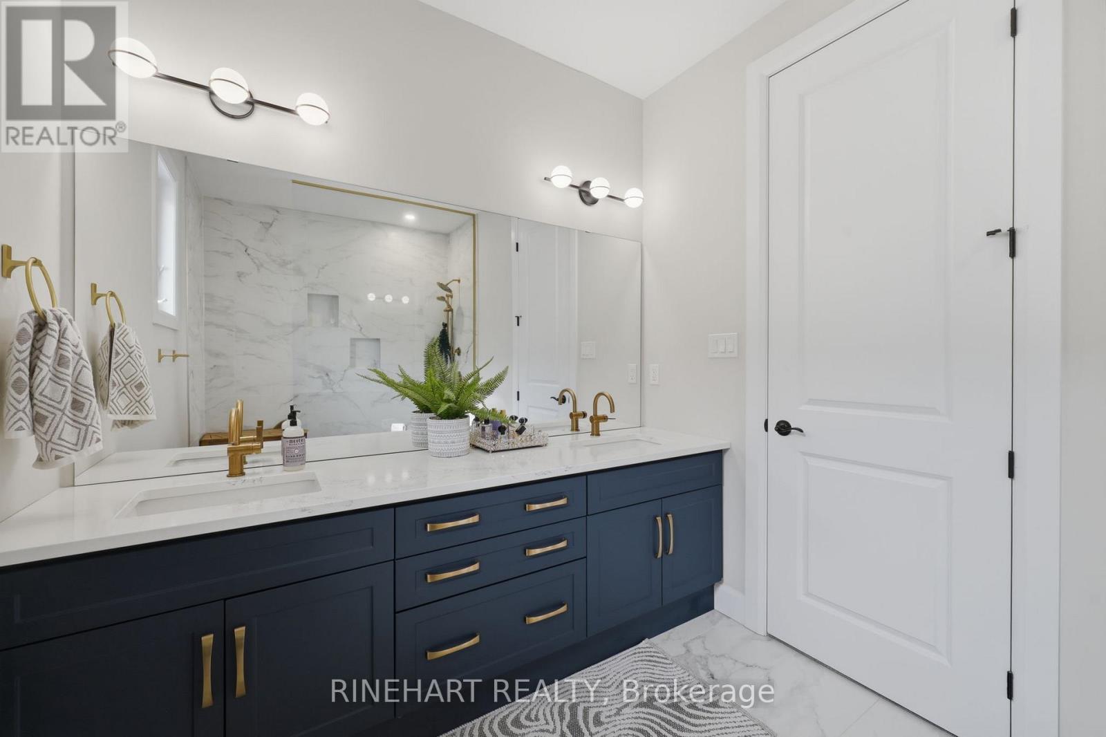 6445 ROYAL MAGNOLIA AVENUE Property Photo