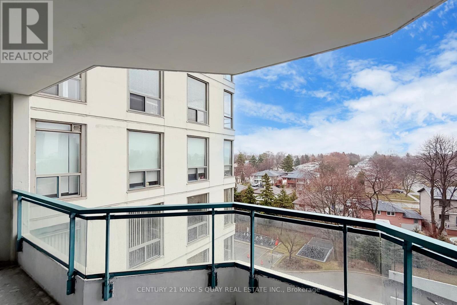 #616 4727 SHEPPARD AVENUE E - 27