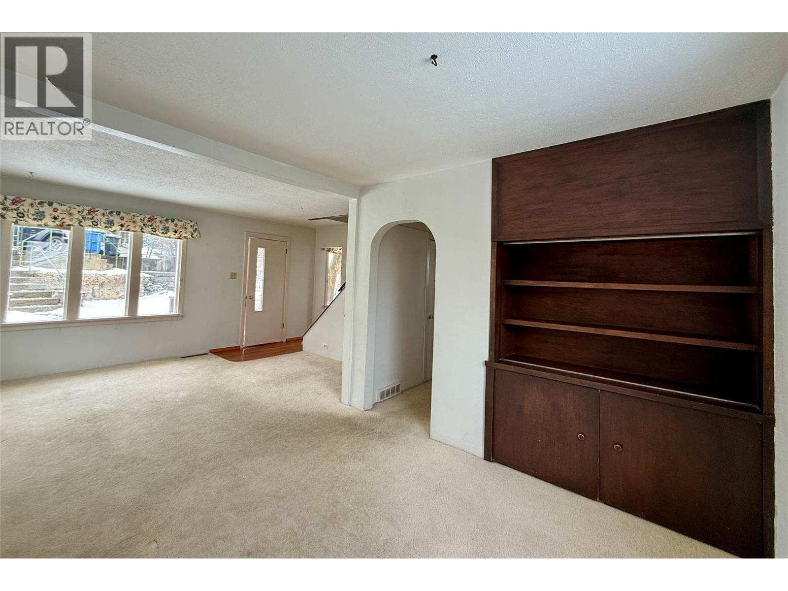 614 NELSON STREET - 6