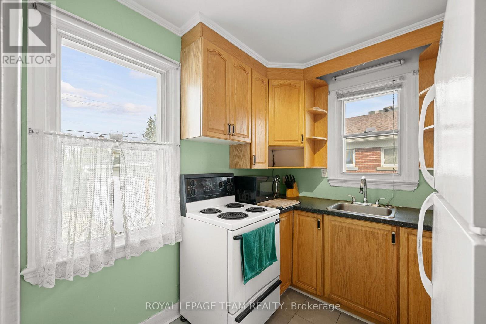 1123 SECORD AVENUE - 13