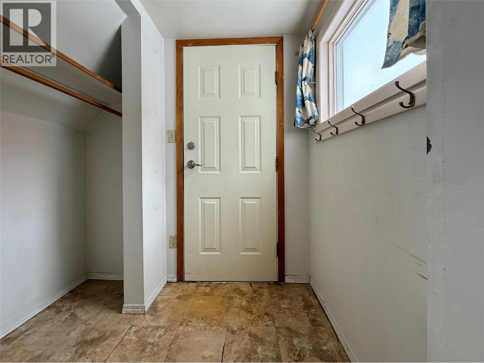 614 NELSON STREET - 12