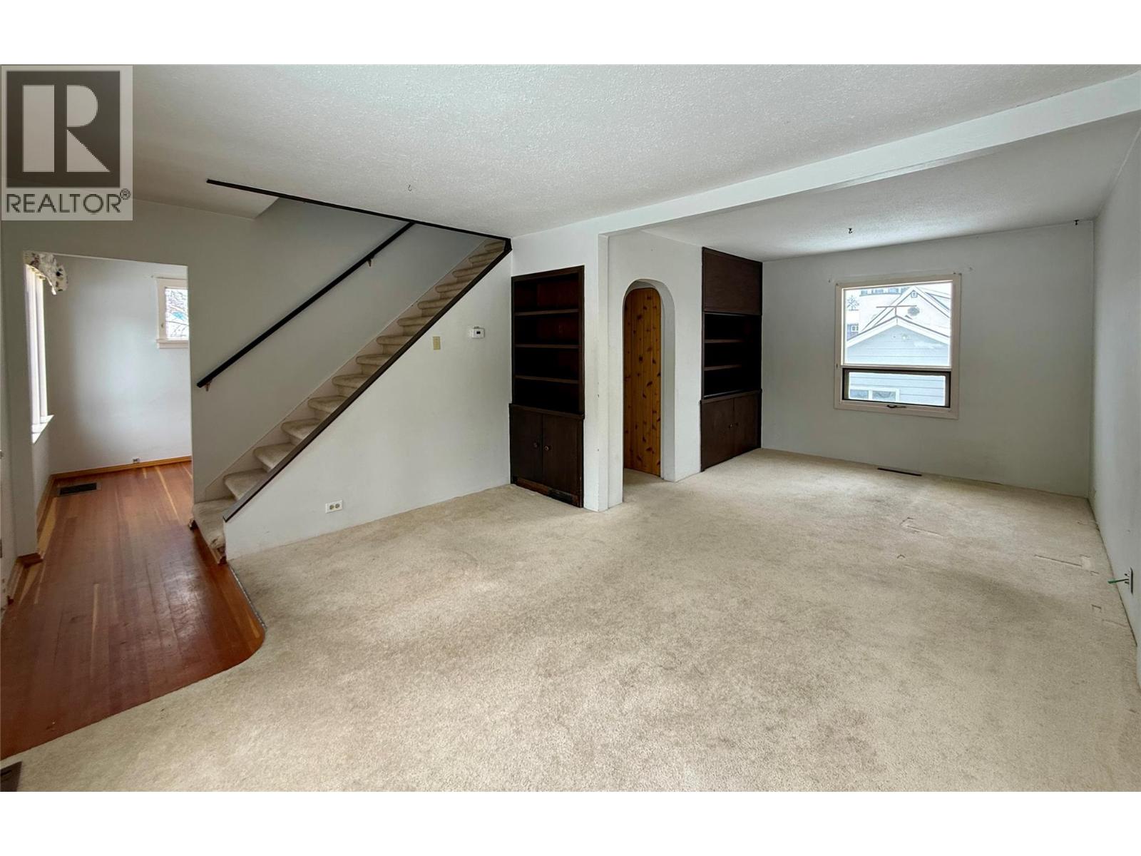 614 NELSON STREET - 4