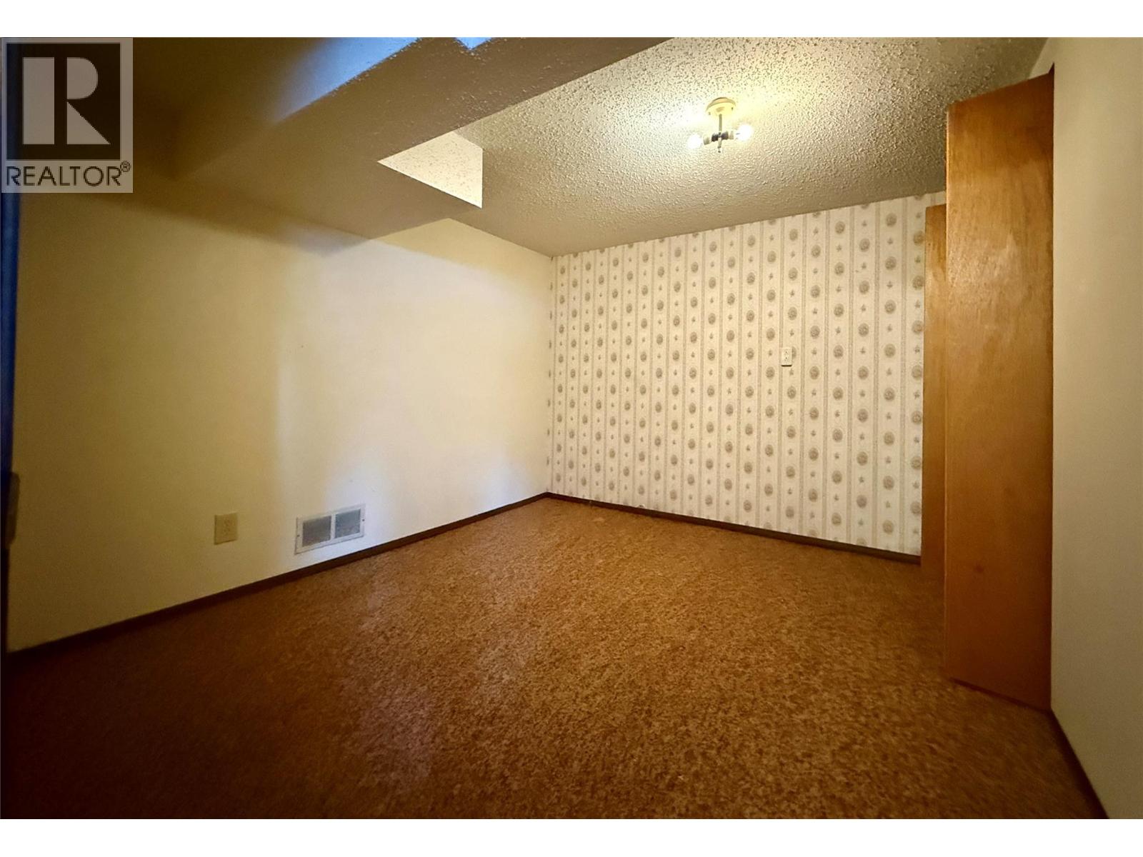 614 NELSON STREET - 22