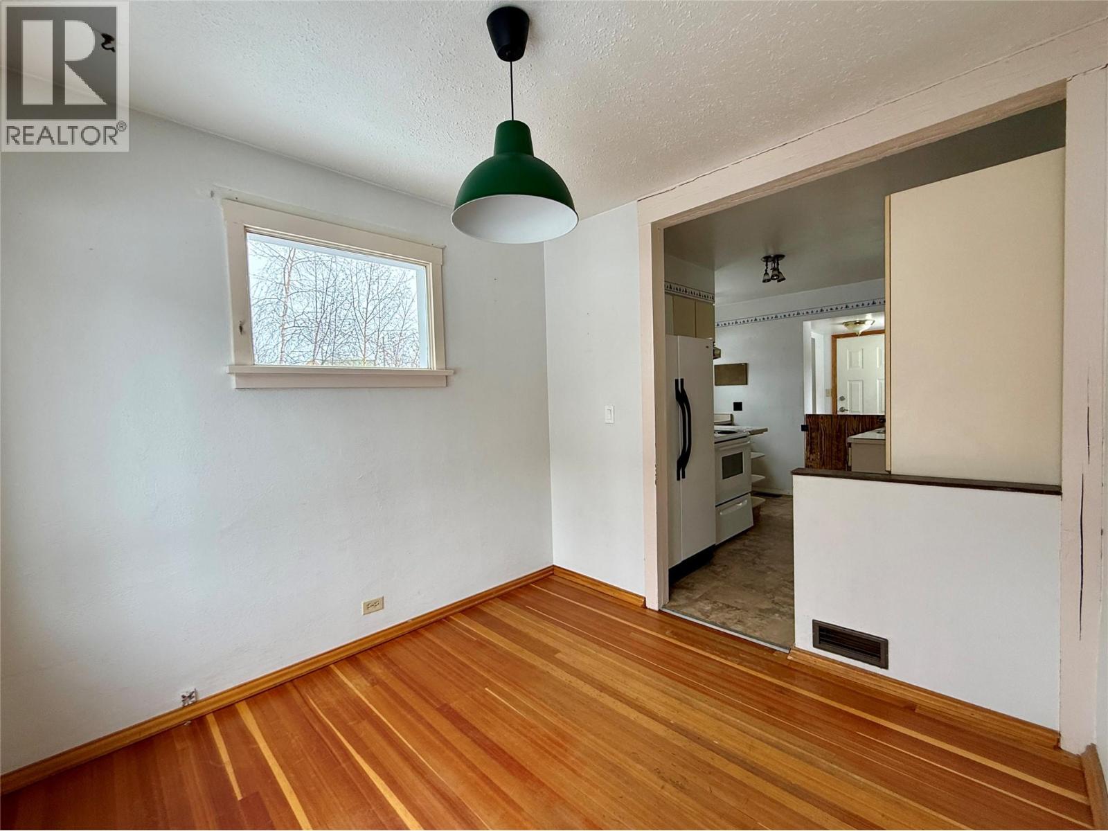 614 NELSON STREET - 7