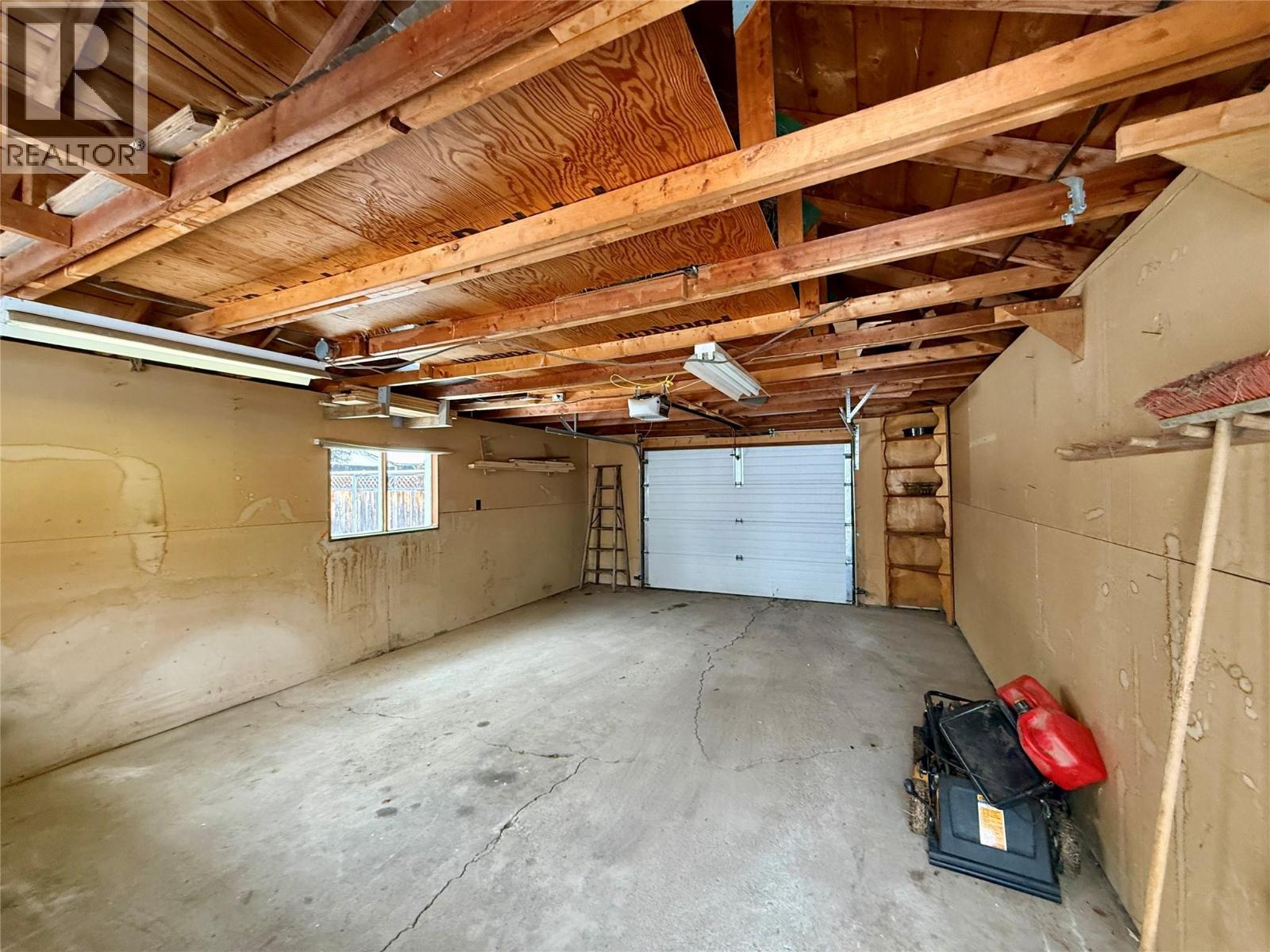 614 NELSON STREET - 31