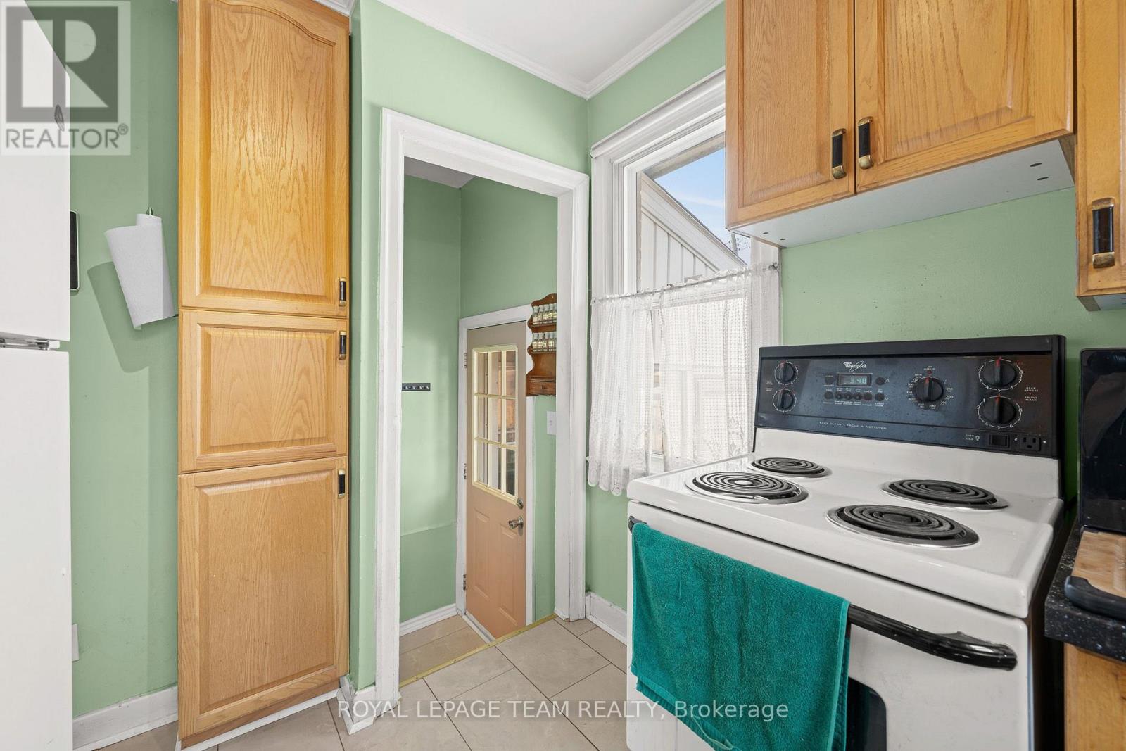 1123 SECORD AVENUE - 16