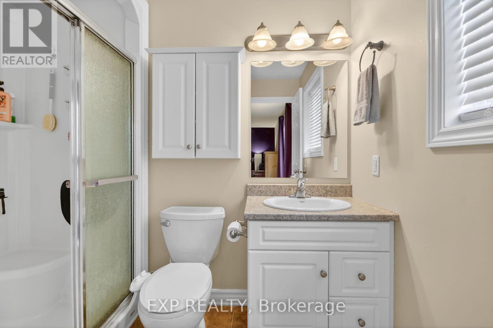 primary bedroom ensuite ~ 3 piece
