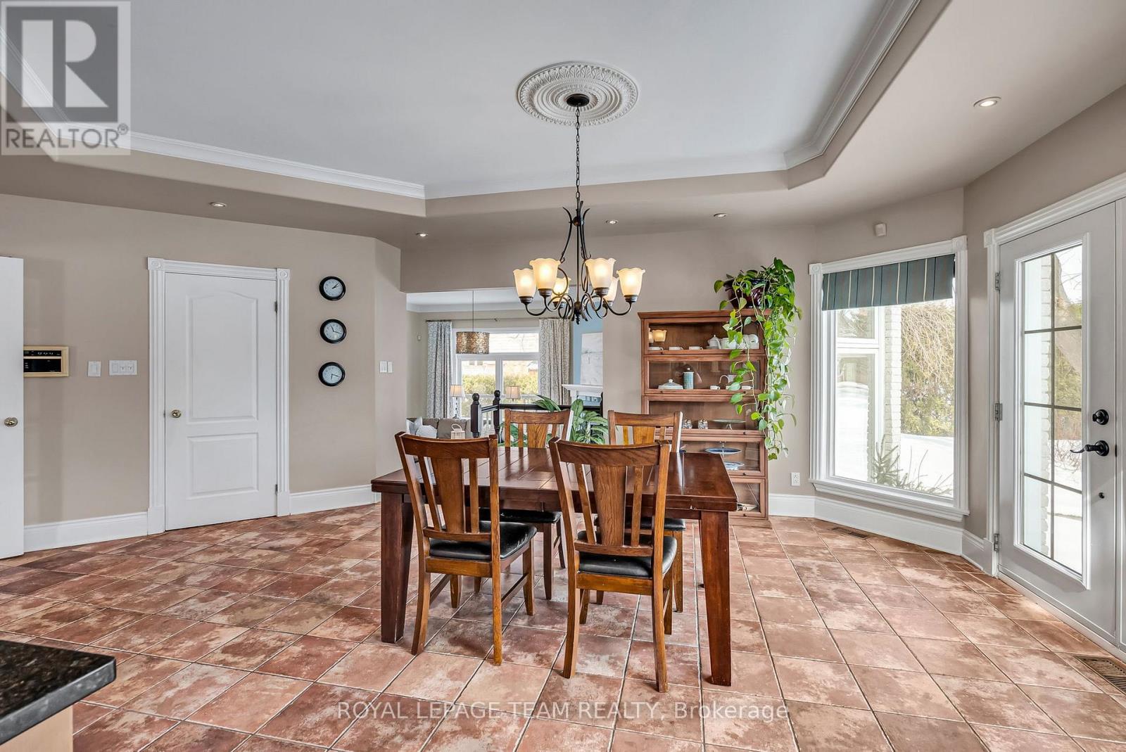 1345 POTTER DRIVE - 11