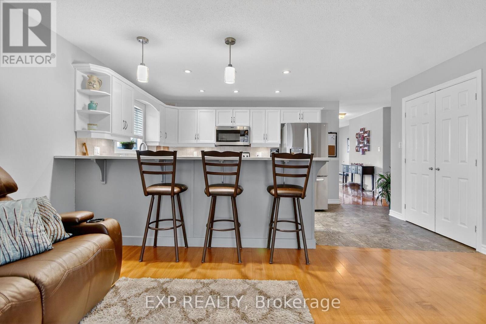 126 METCALFE DRIVE - 9