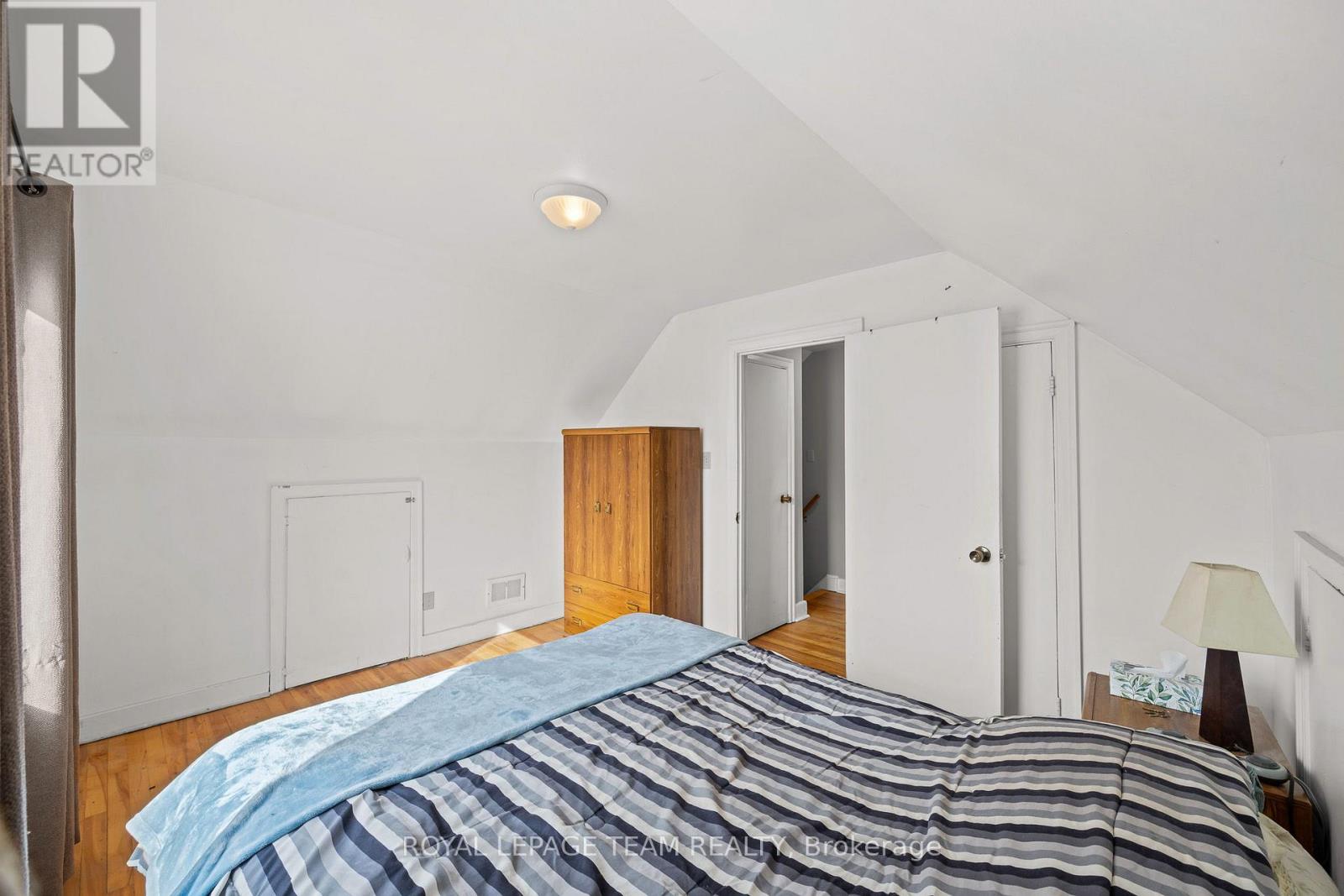 1123 SECORD AVENUE - 25