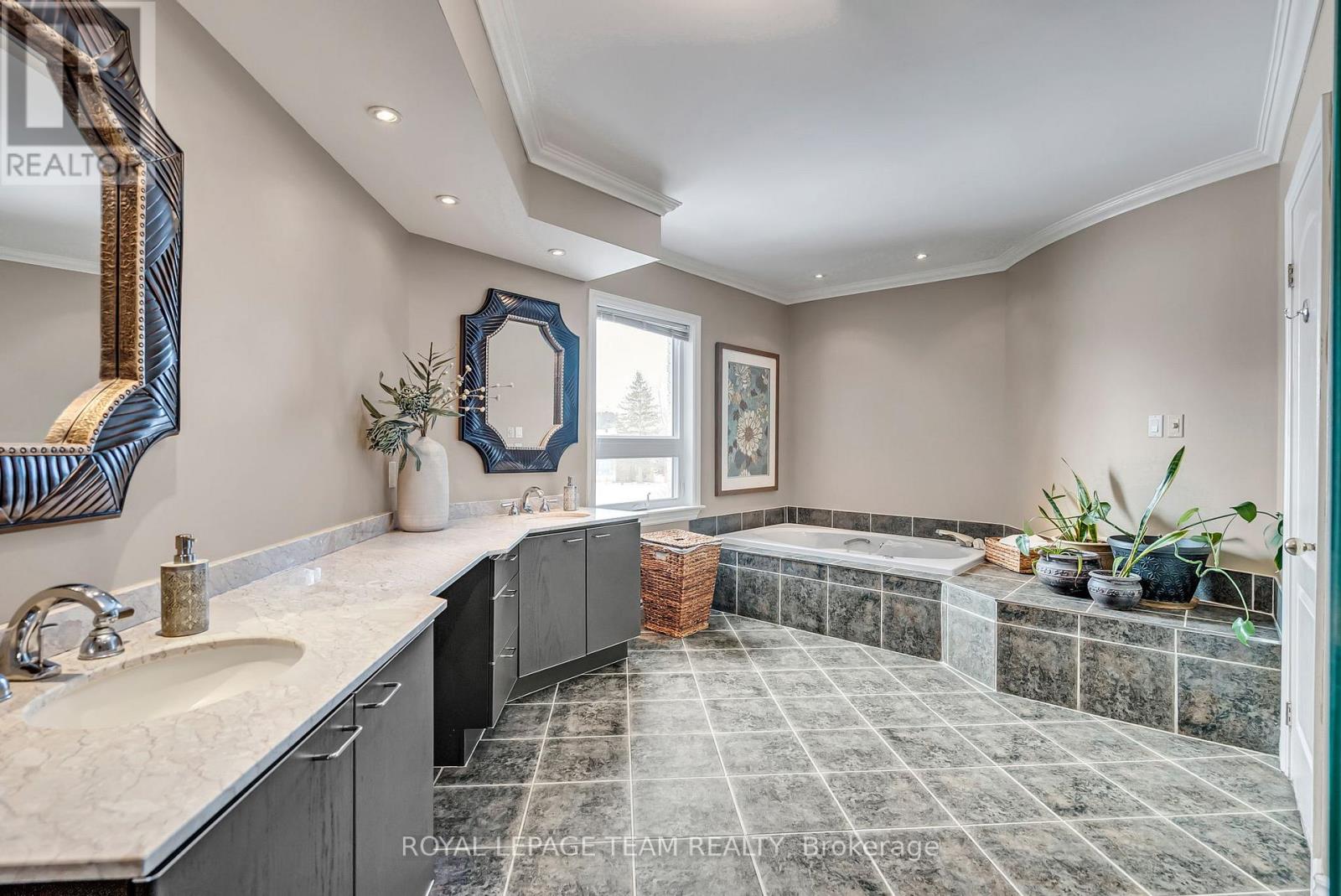 1345 POTTER DRIVE - 26