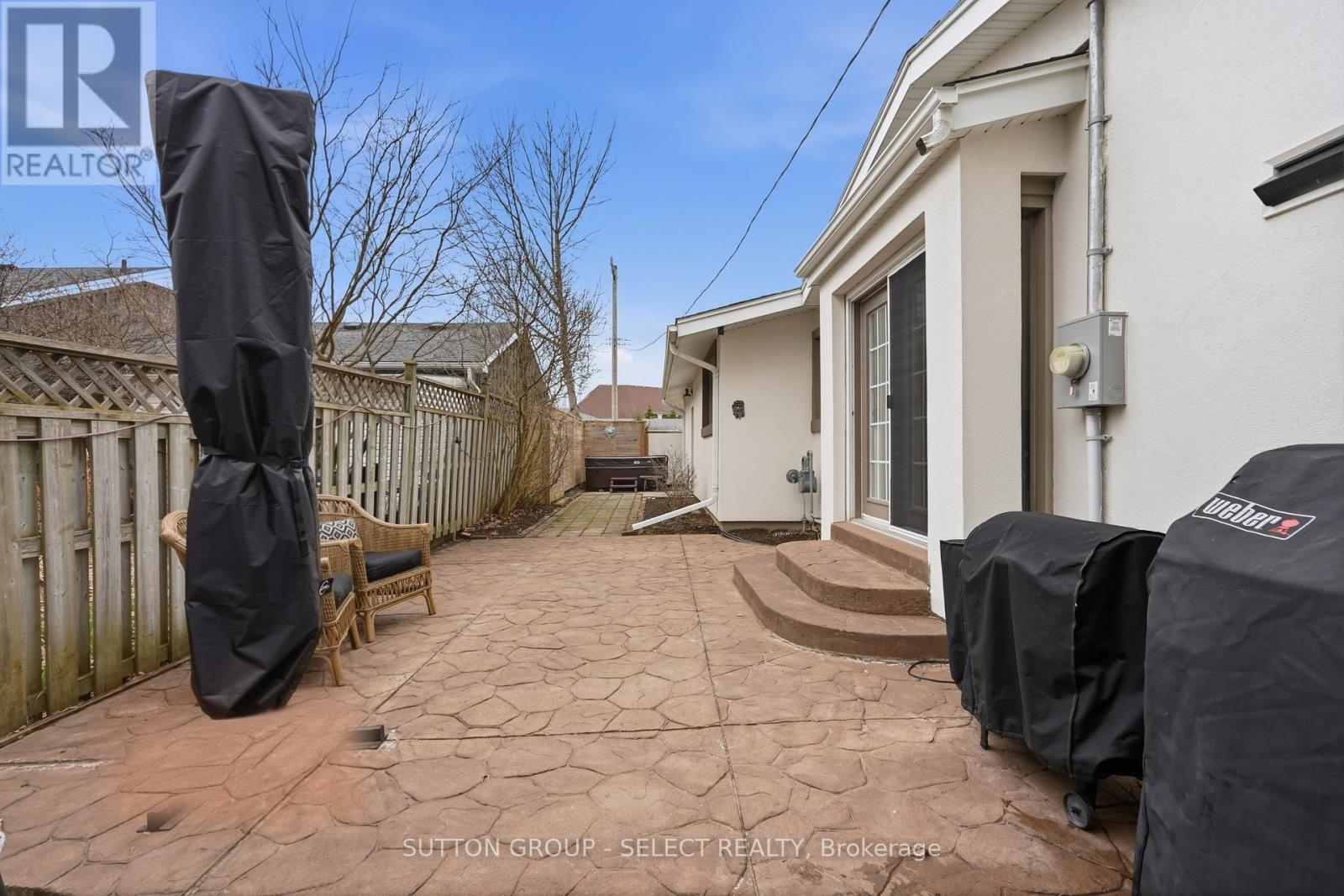 9 NORTHCREST DRIVE - 32