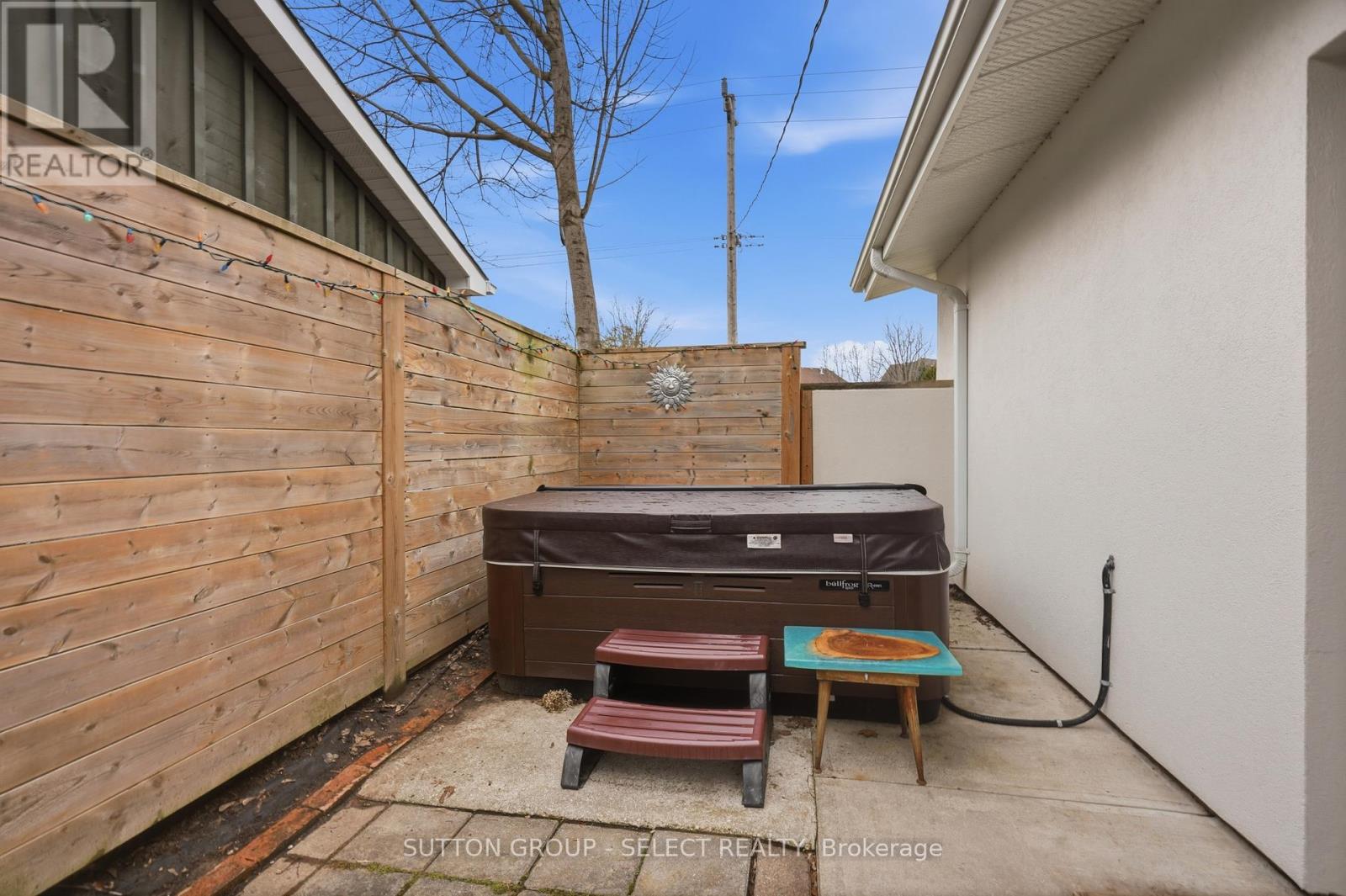 9 NORTHCREST DRIVE - 33