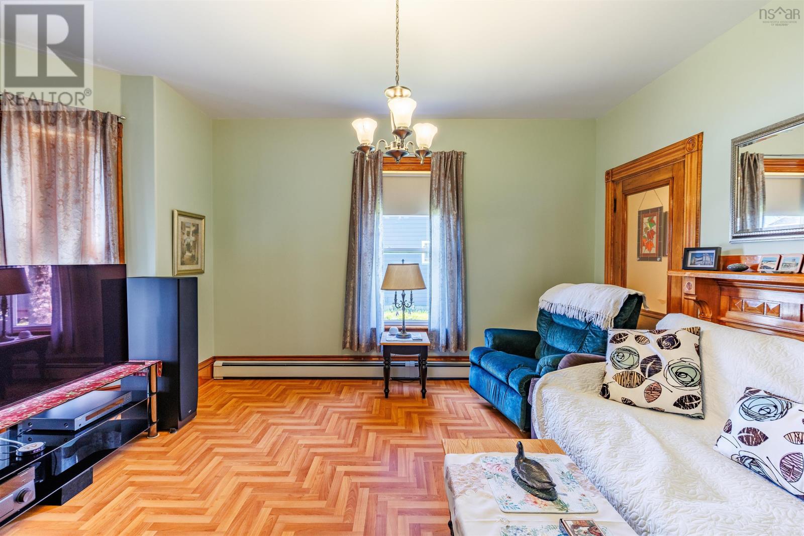 Property 4 of 38 of 26 King Street