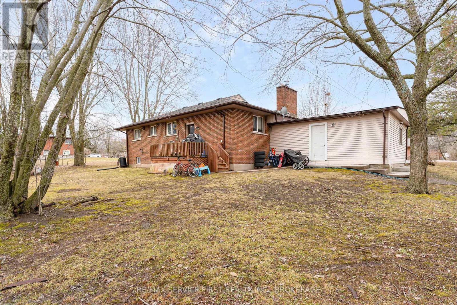 34 DALGLEISH AVENUE - 12