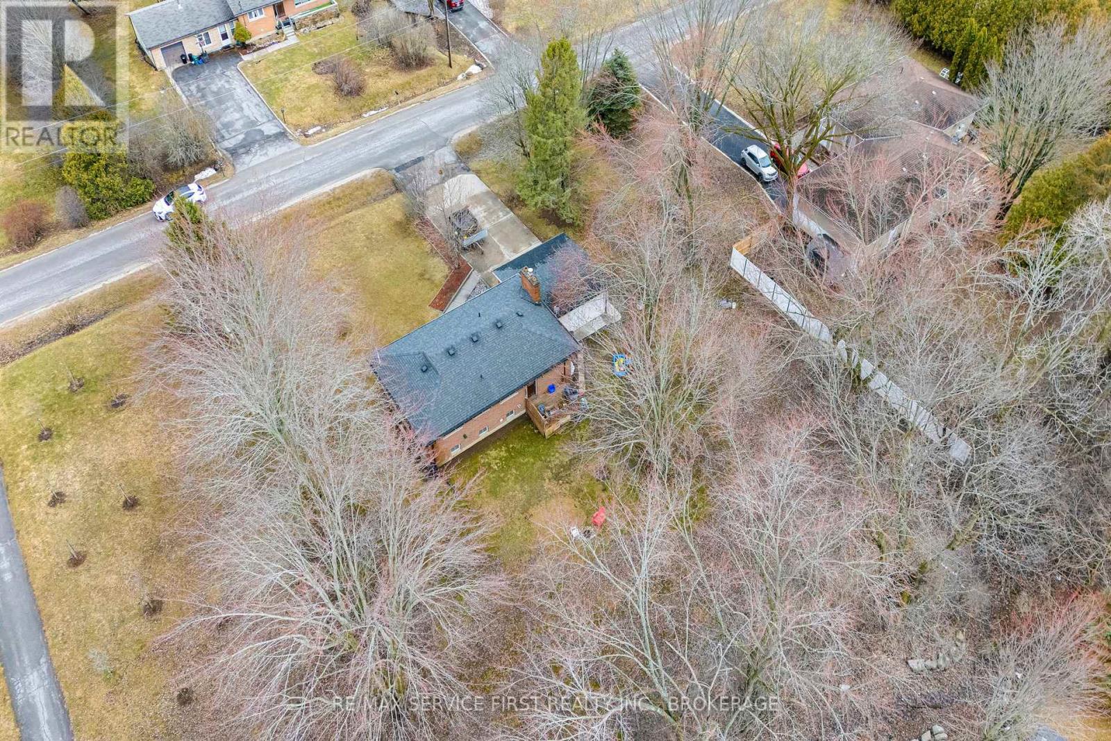 34 DALGLEISH AVENUE - 9