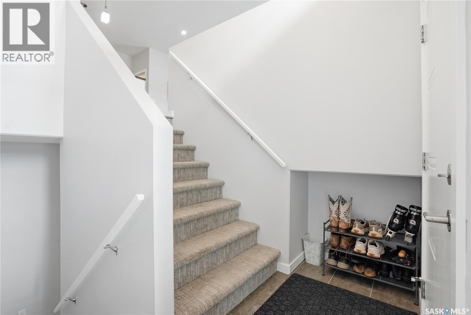 Single Family House Bi-level for Sale in  Boykowich STREET Saskatoon 