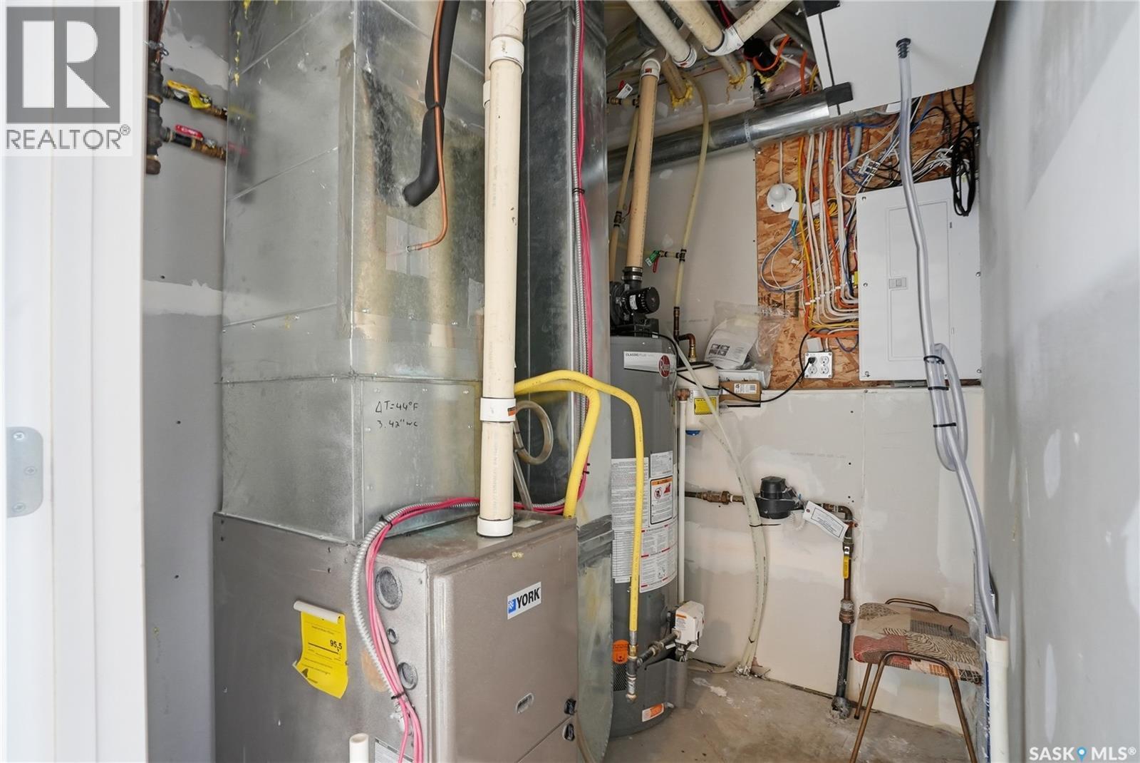 Single Family House Bi-level for Sale in  Boykowich STREET Saskatoon 