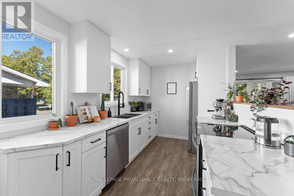 26 WOODSTONE CRESCENT - 11