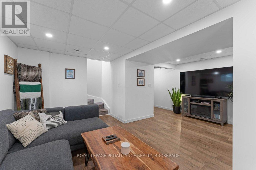 26 WOODSTONE CRESCENT - 22