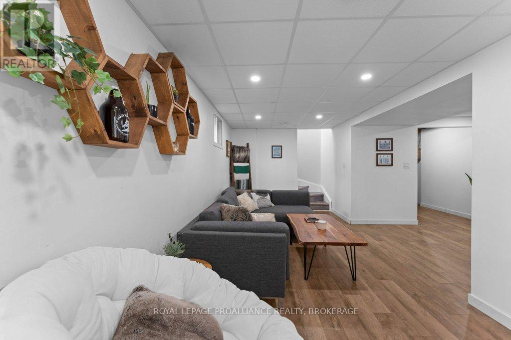 26 WOODSTONE CRESCENT - 23
