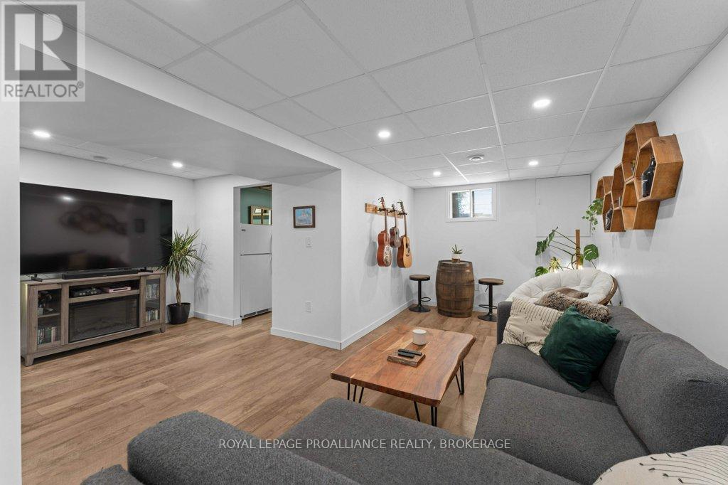 26 WOODSTONE CRESCENT - 24