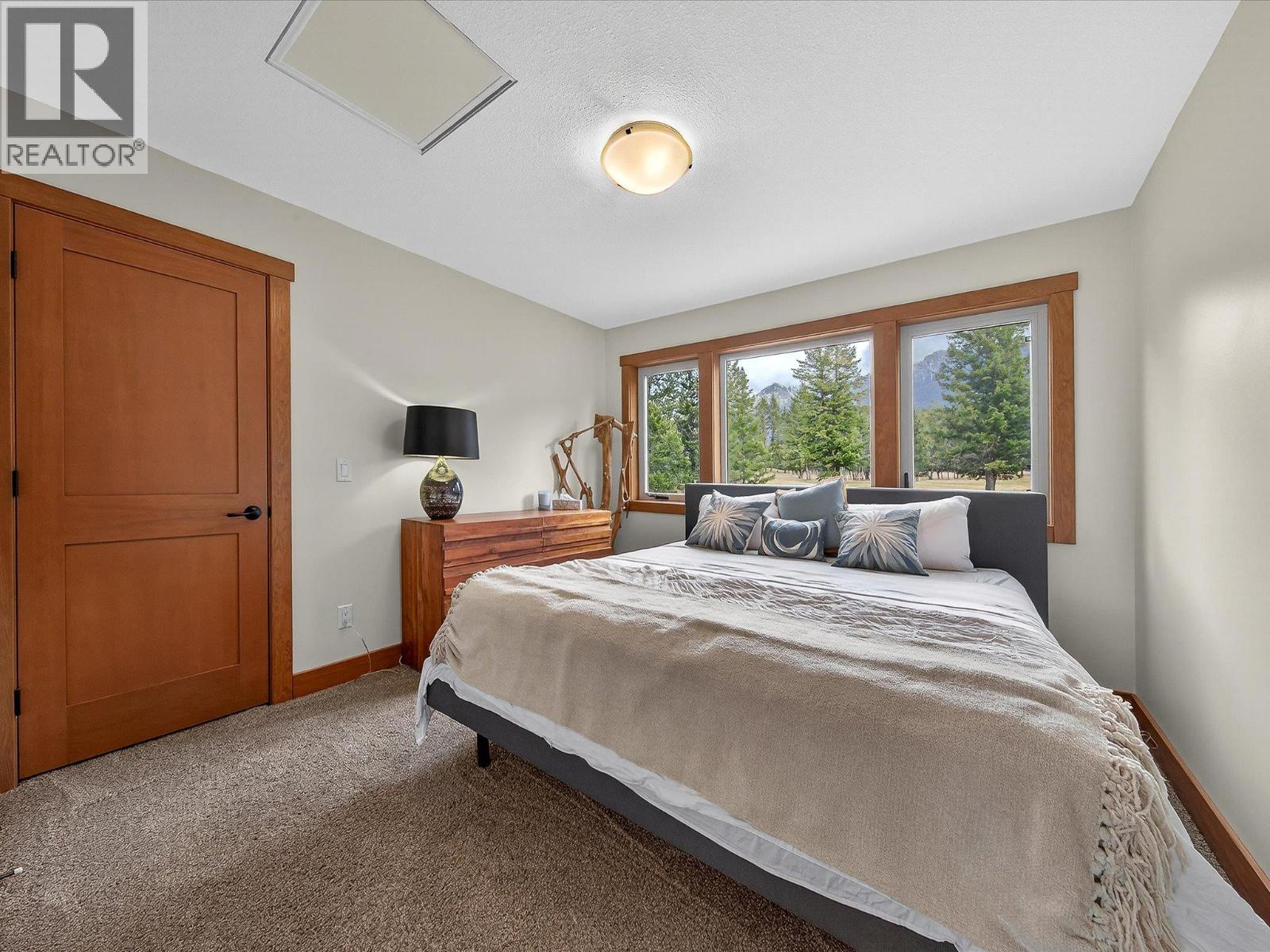  7540 Springs Terrace, Radium Hot Springs