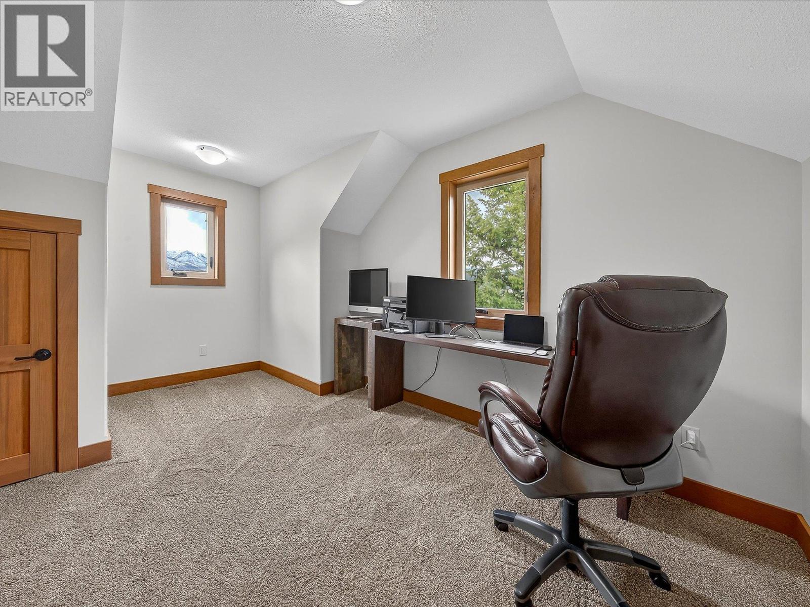  7540 Springs Terrace, Radium Hot Springs