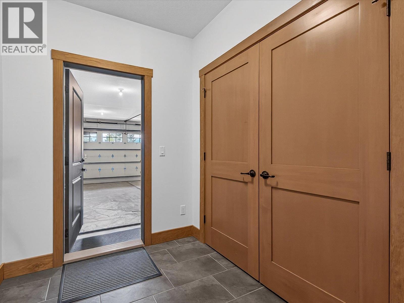  7540 Springs Terrace, Radium Hot Springs