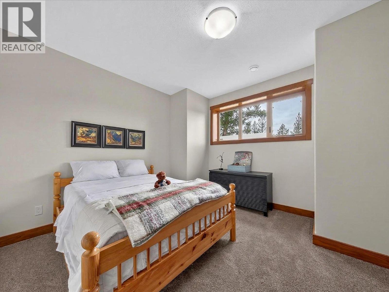  7540 Springs Terrace, Radium Hot Springs