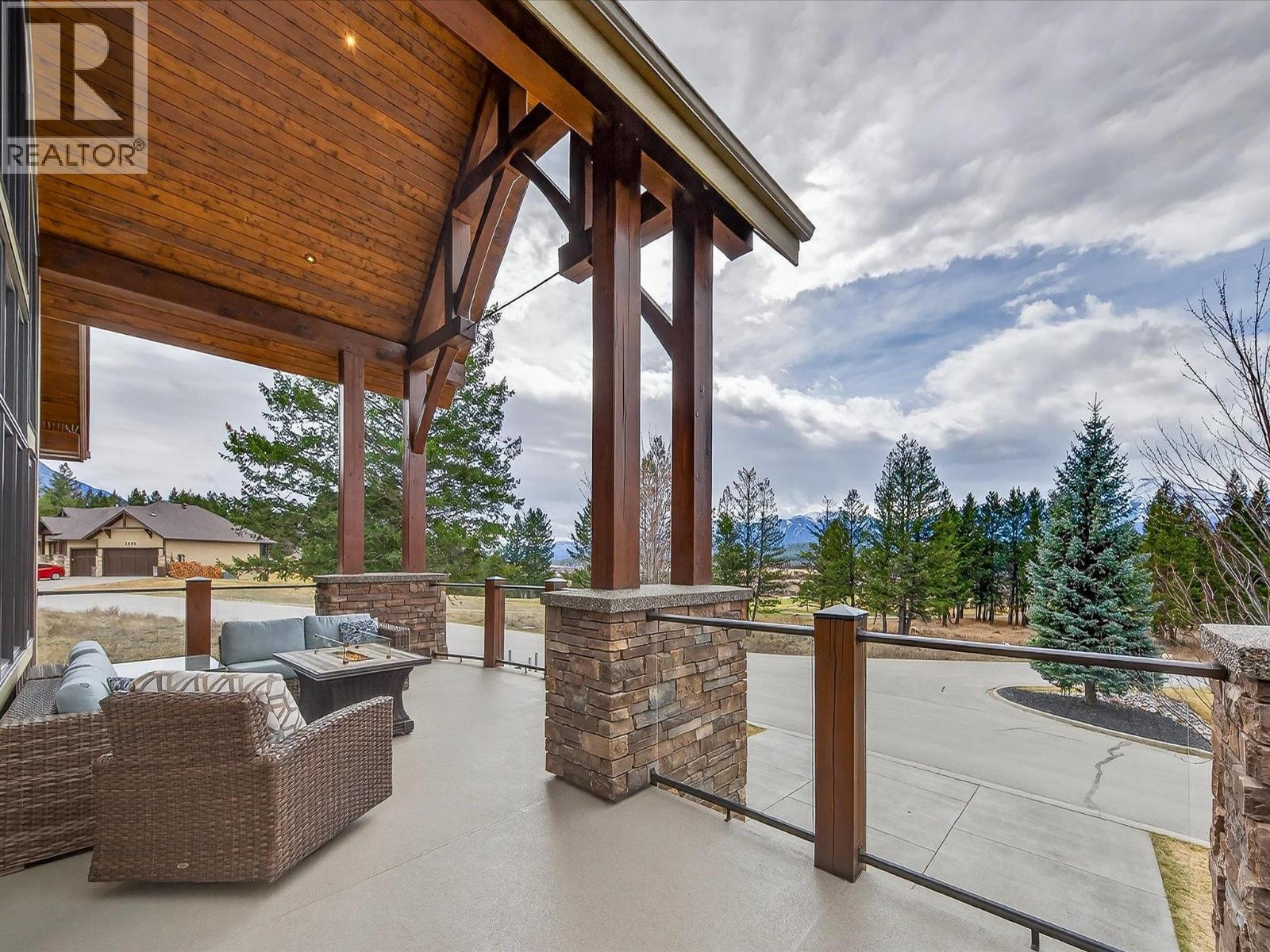  7540 Springs Terrace, Radium Hot Springs