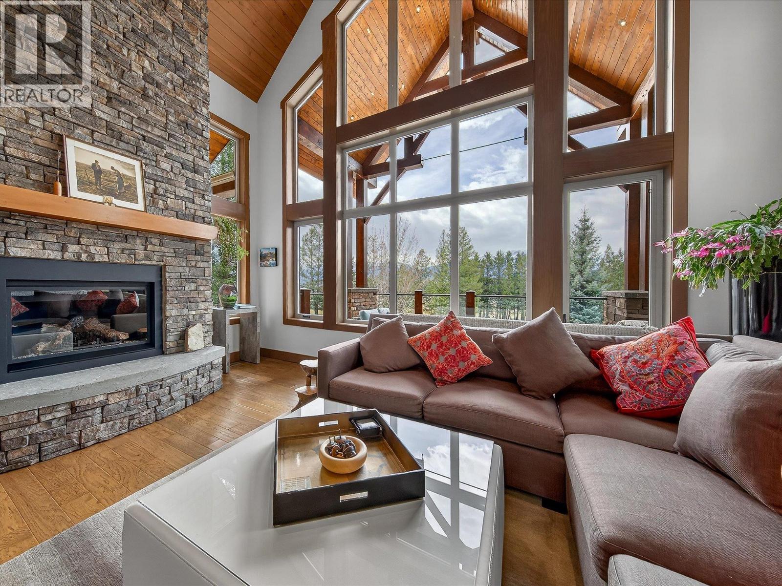  7540 Springs Terrace, Radium Hot Springs