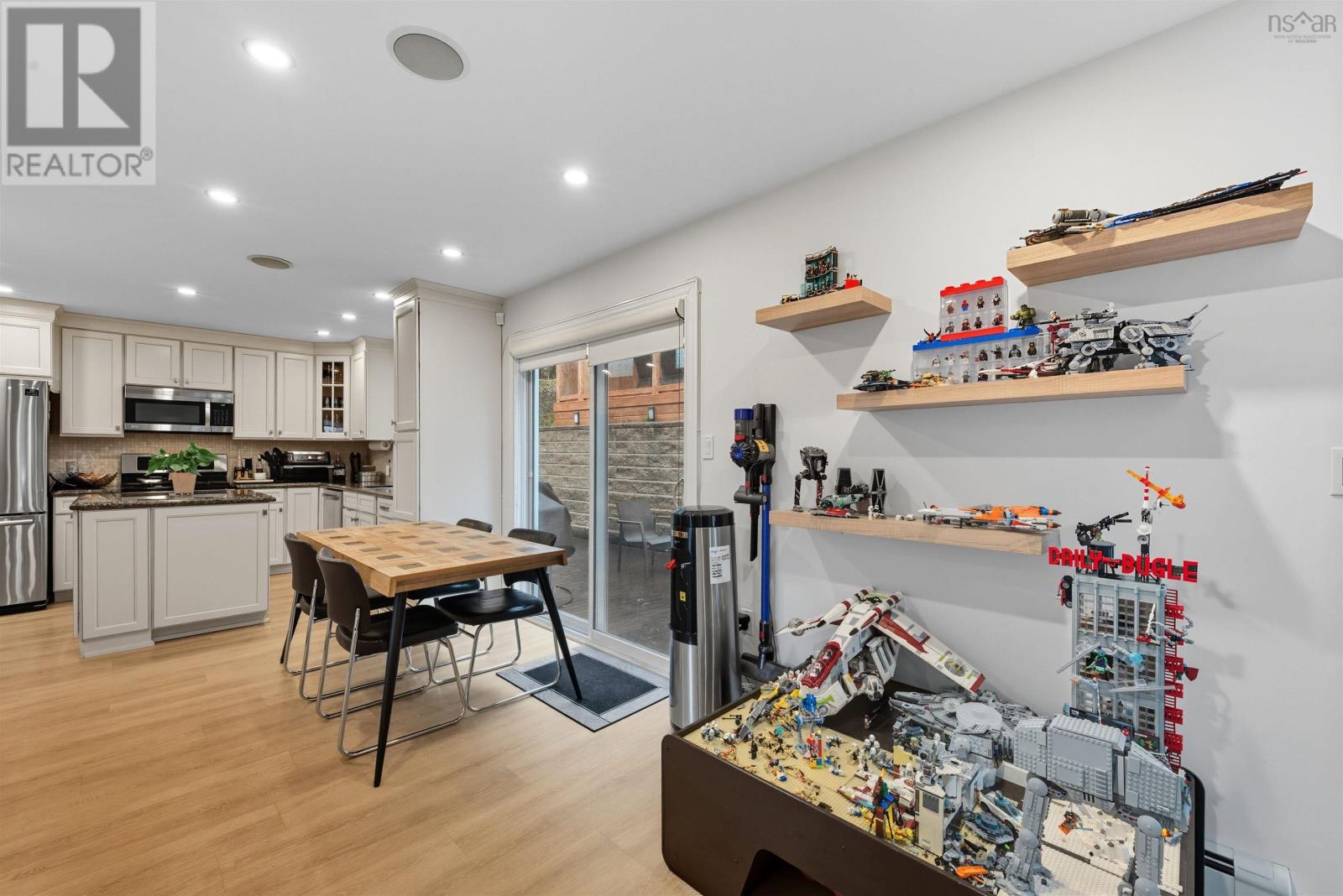 55 DONALDSON AVENUE - 20