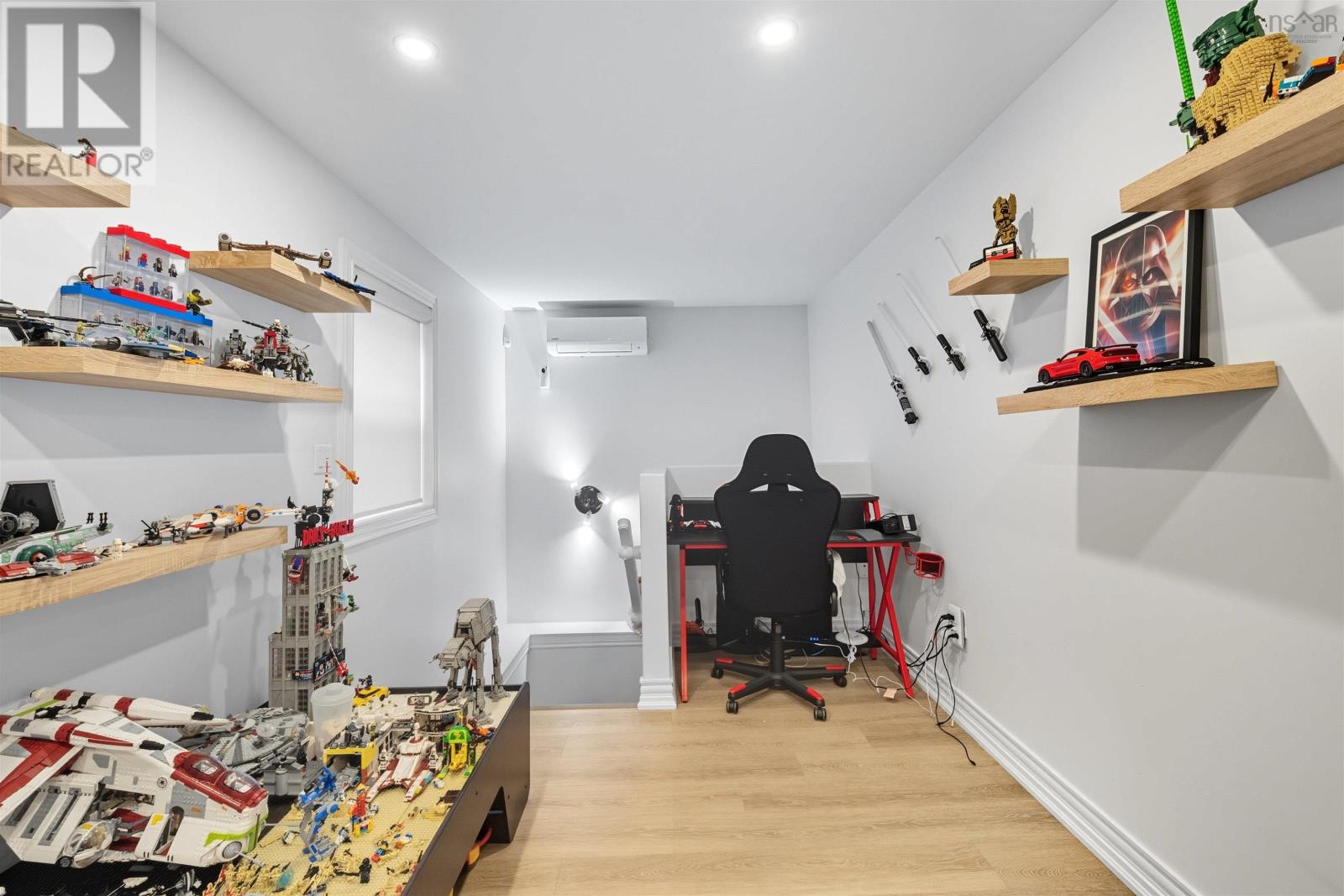 55 DONALDSON AVENUE - 22