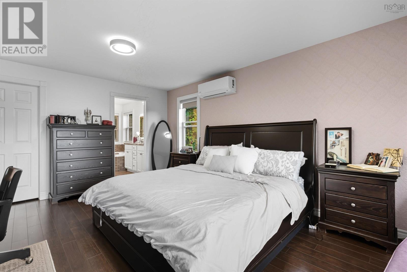55 DONALDSON AVENUE - 25
