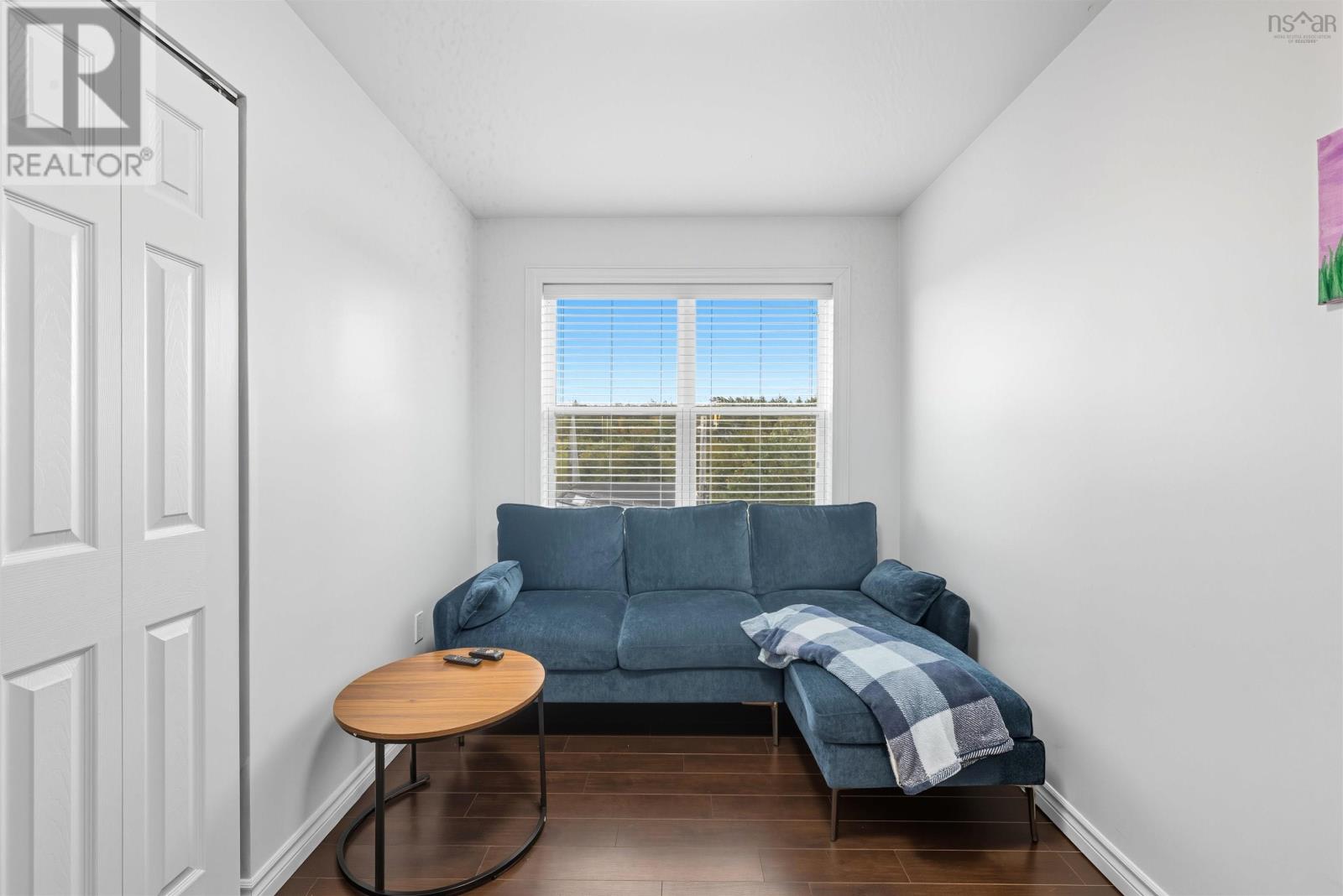 55 DONALDSON AVENUE - 32