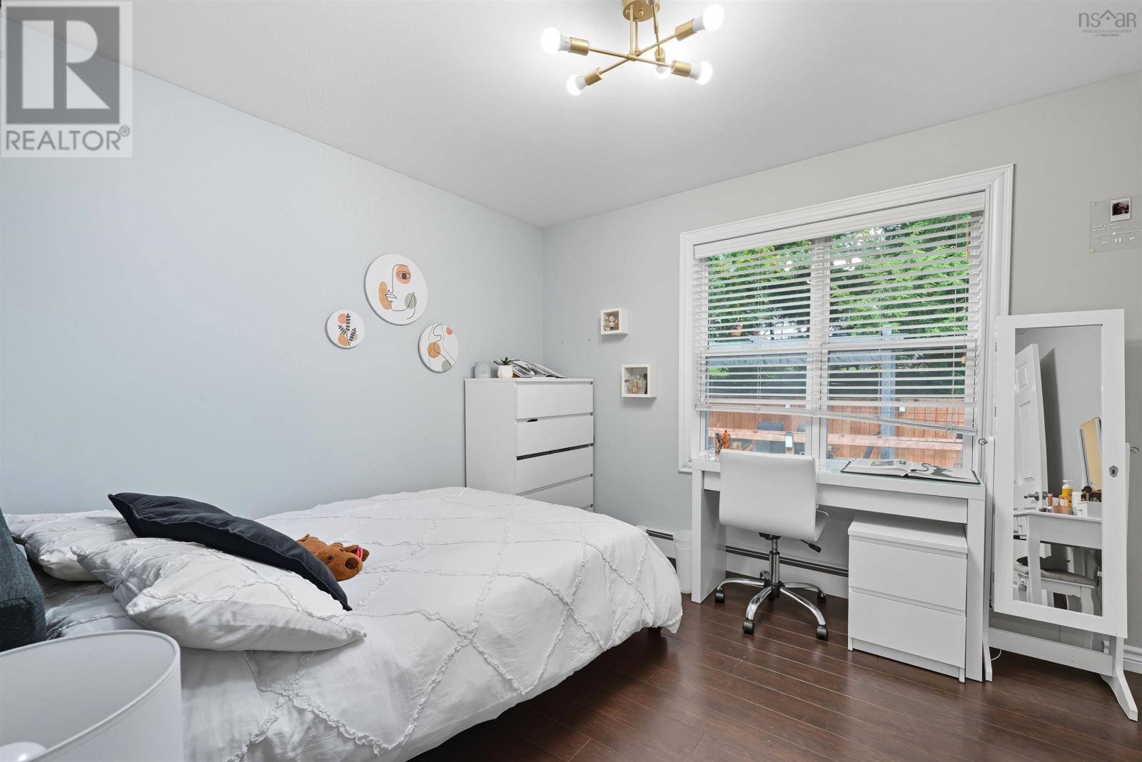 55 DONALDSON AVENUE - 35