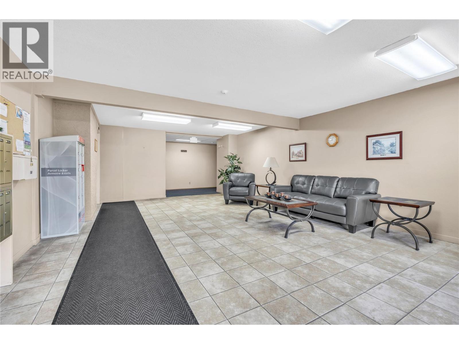 #208 272 GREEN AVENUE W - 16