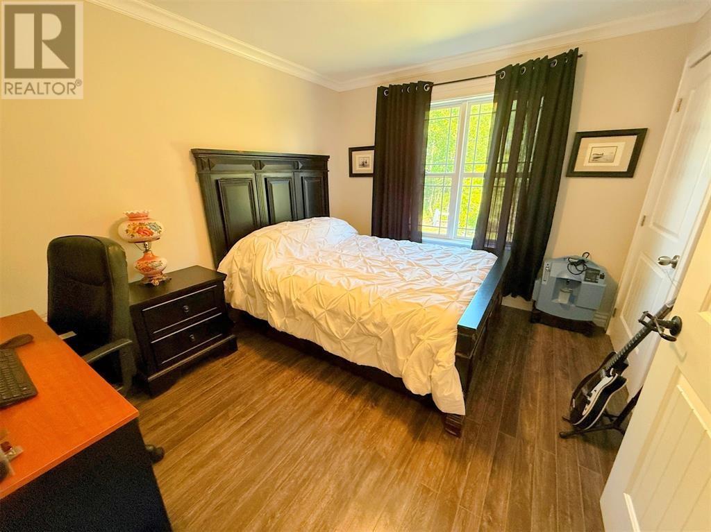 16 Park Crescent - 16
