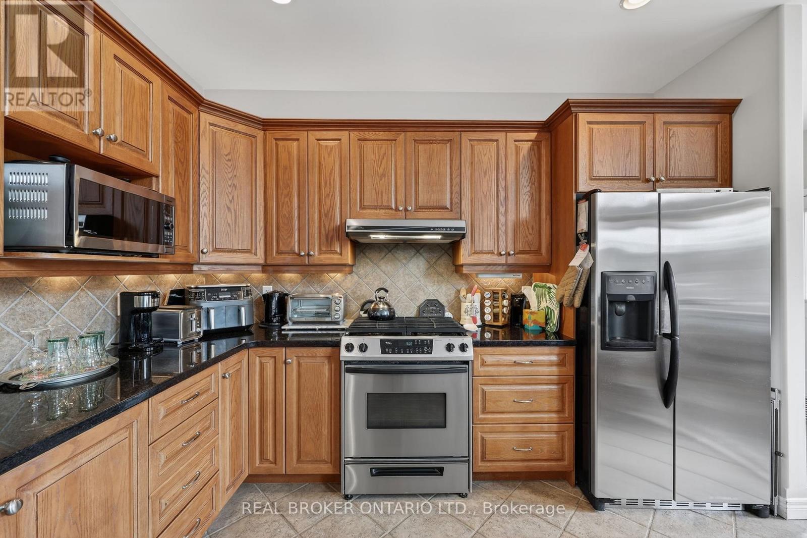 20 BASSWOOD CIRCLE - 14