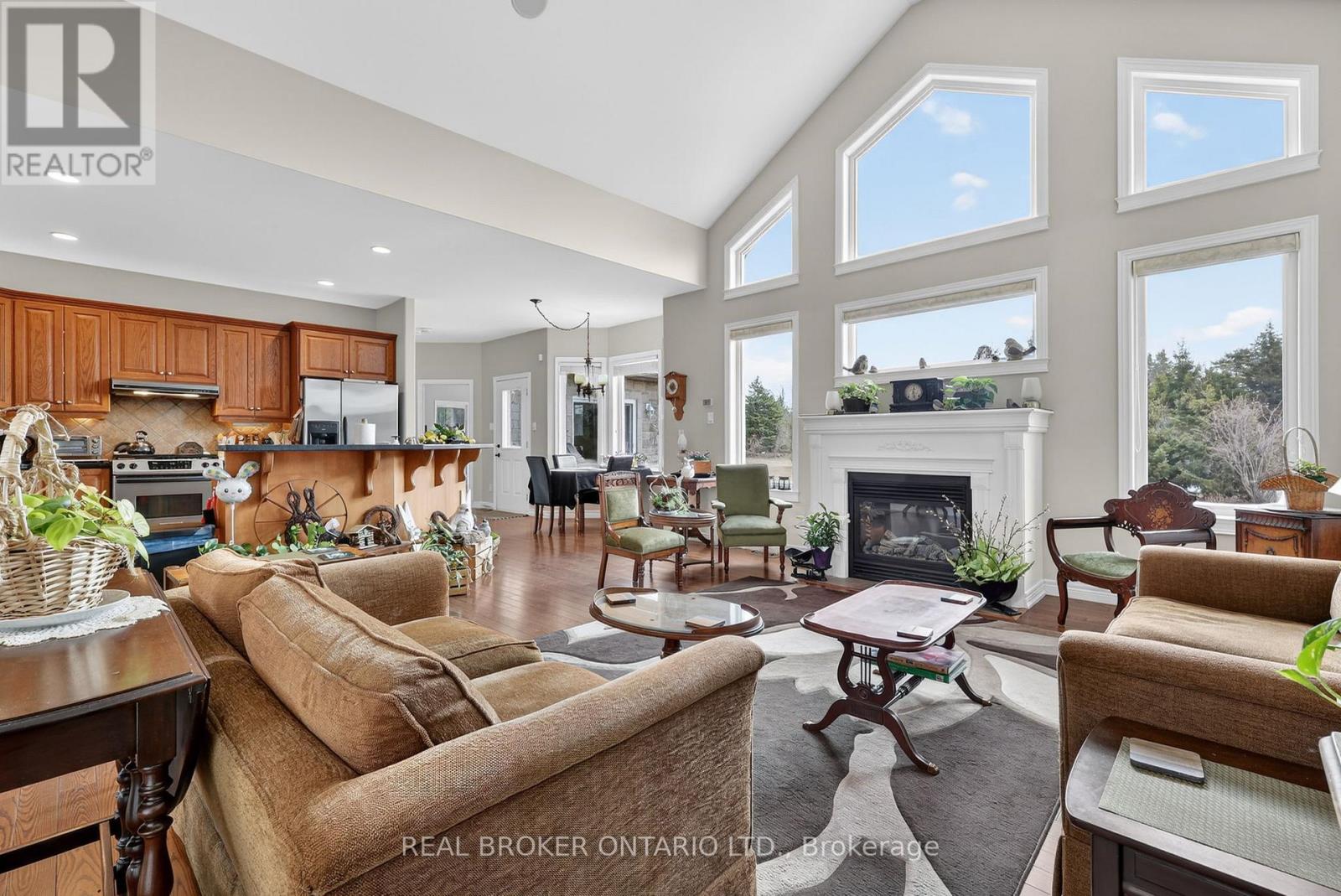 20 BASSWOOD CIRCLE - 21
