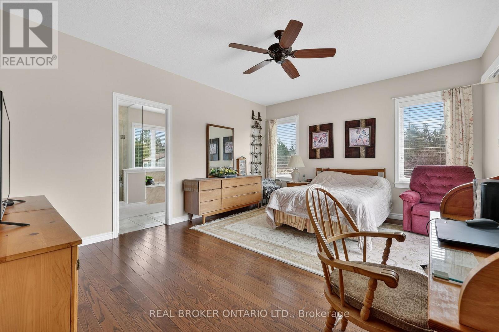 20 BASSWOOD CIRCLE - 24
