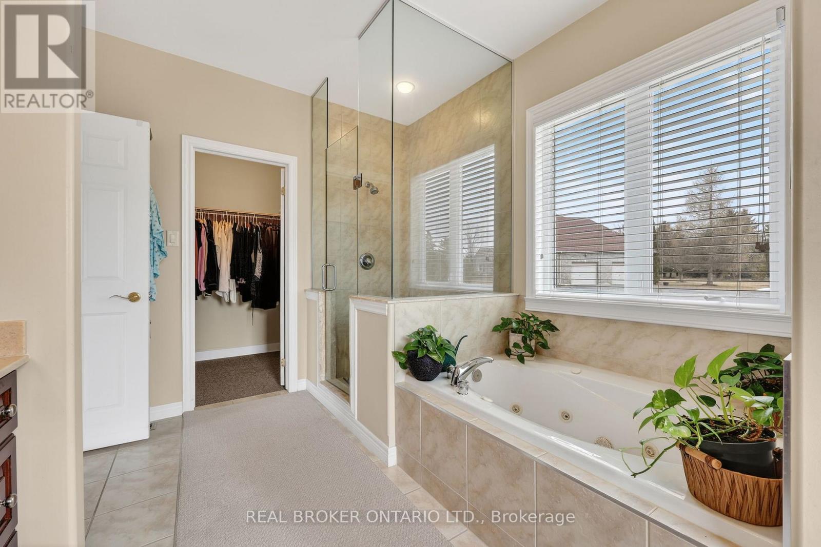 20 BASSWOOD CIRCLE - 27