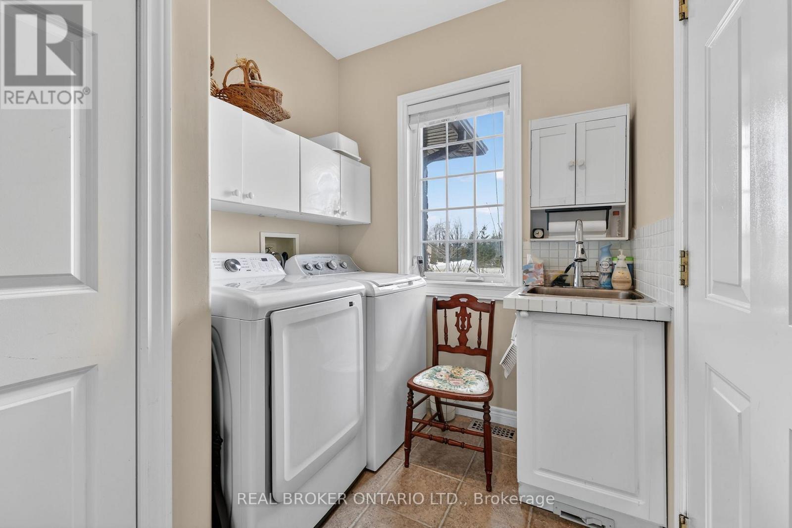 20 BASSWOOD CIRCLE - 30