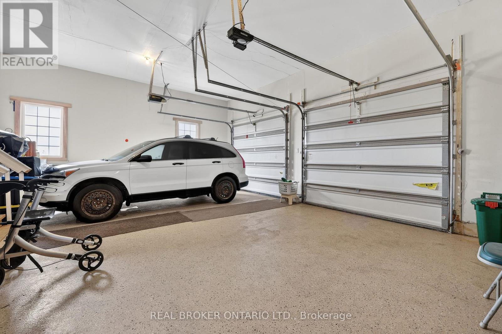 20 BASSWOOD CIRCLE - 34