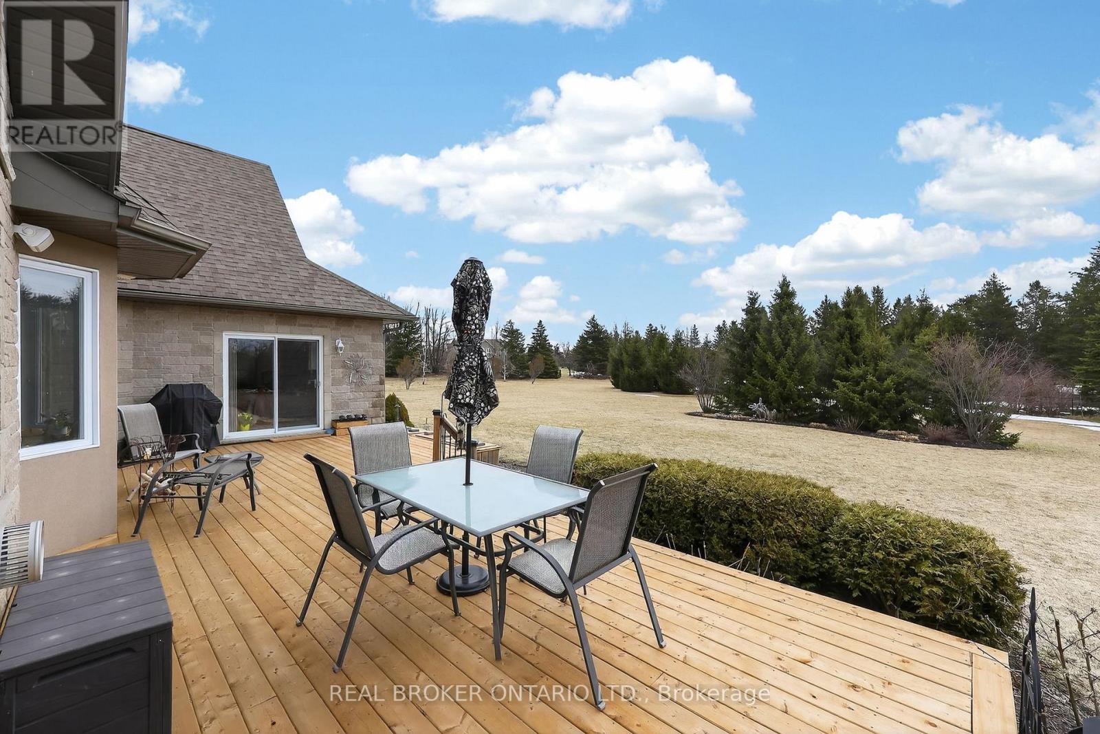 20 BASSWOOD CIRCLE - 36