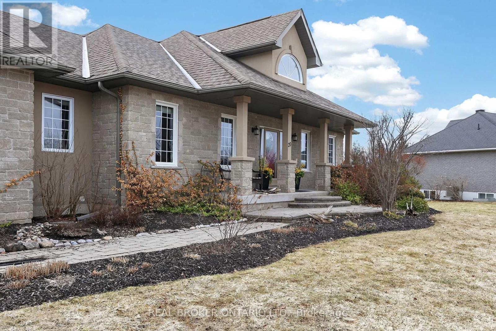 20 BASSWOOD CIRCLE - 4