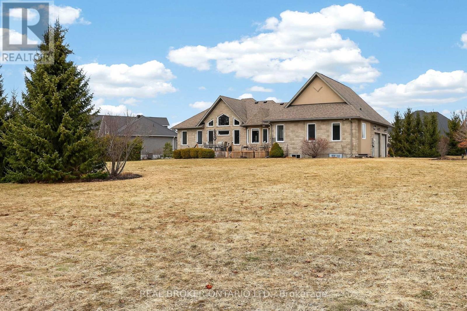 20 BASSWOOD CIRCLE - 41