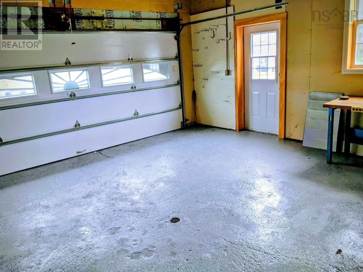 Property 36 of 36 of 62 MACLAUGHLIN Drive