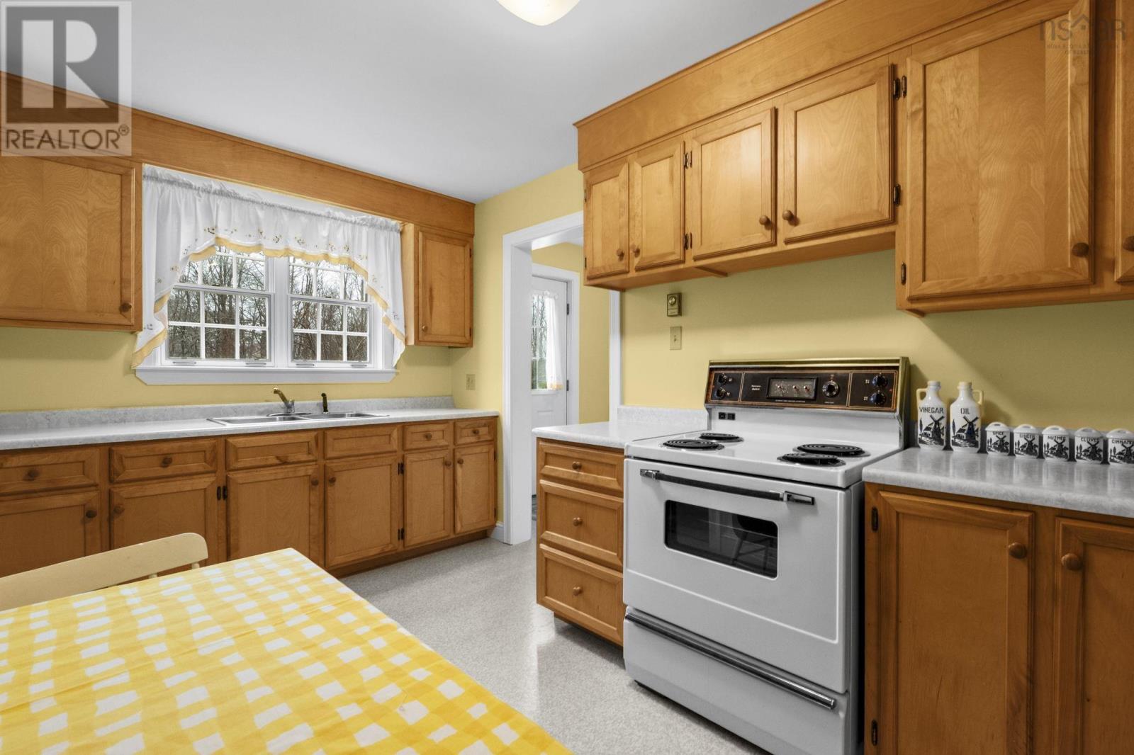 Property 32 of 50 of 93 Fraser Road